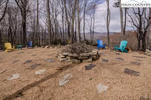 View/Area - 909 Daisy Ridge Rd, Banner Elk, NC 28604 photo 3 of 4