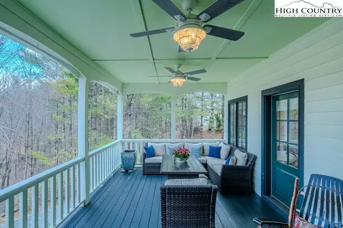 Exterior - 909 Daisy Ridge Rd, Banner Elk, NC 28604 photo 5 of 12