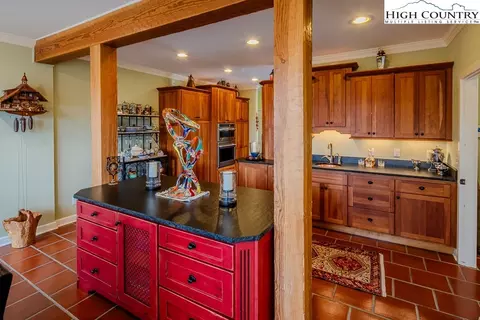 Kitchen - 909 Daisy Ridge Rd, Banner Elk, NC 28604 photo 4 of 7