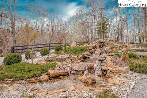 View/Area - 909 Daisy Ridge Rd, Banner Elk, NC 28604 photo 2 of 4
