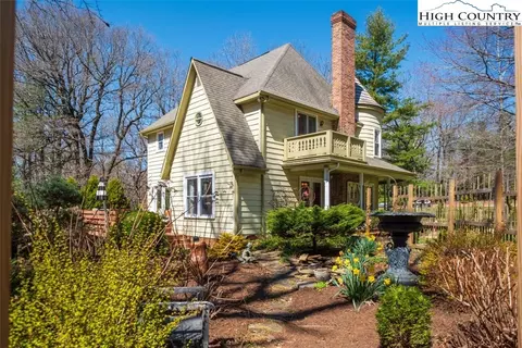 171 Ivy Ln, Sparta, NC 28675
