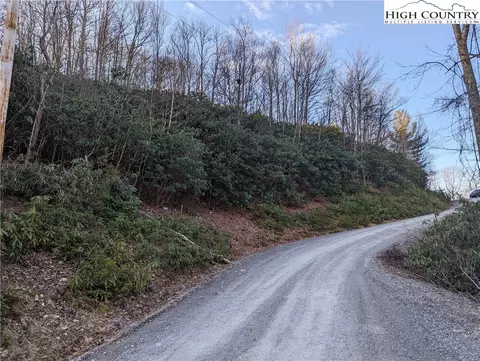 280 Poplar Dr, Beech Mountain, NC 28604 photo 3