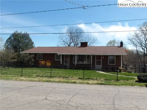 501 Corporation St, Wilkesboro, NC 28697