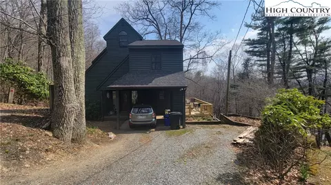 662 Green Briar Rd, Boone, NC 28607
