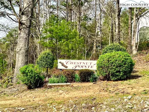 3114 Mountain Laurel Dr, Lenoir, NC 28645