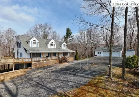 3036 Little Windfall Rd, Lansing, NC 28643