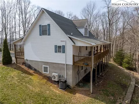 Exterior - 3036 Little Windfall Rd, Lansing, NC 28643 photo 12 of 14
