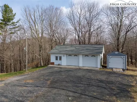 Exterior - 3036 Little Windfall Rd, Lansing, NC 28643 photo 7 of 14
