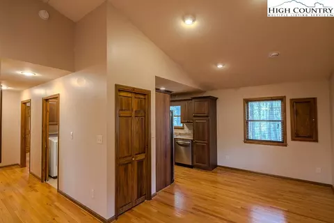 166 Lylas Way, Deep Gap, NC 28618 photo 8
