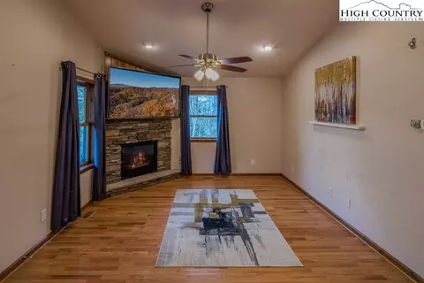 166 Lylas Way, Deep Gap, NC 28618 photo 5