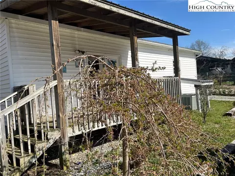 240 Summer Haven St, Newland, NC 28657