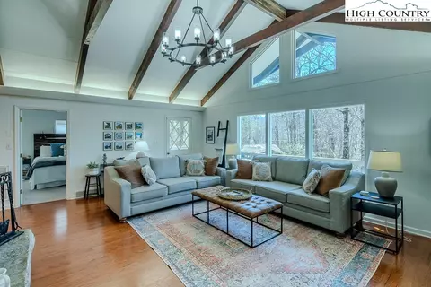 241 Walnut, Boone, NC 28607