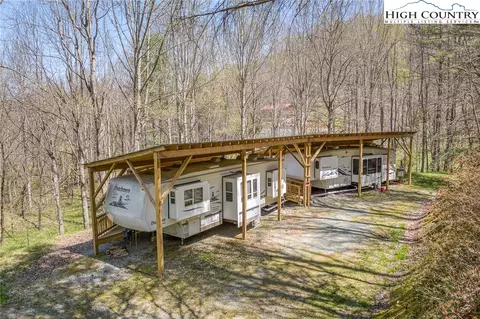 239 Jolee Dr, Vilas, NC 28692