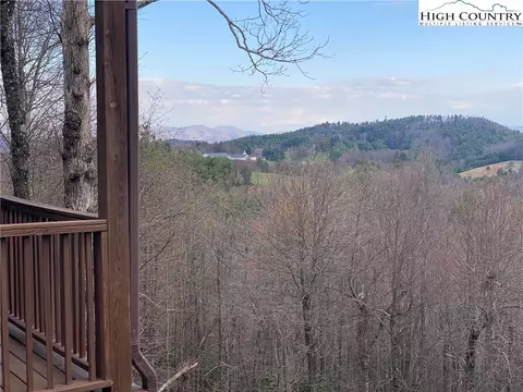 395 Skyview St, Deep Gap, NC 28618 photo 4