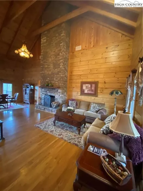395 Skyview St, Deep Gap, NC 28618 photo 3