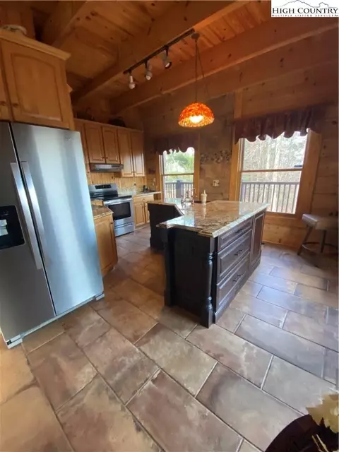 395 Skyview St, Deep Gap, NC 28618 photo 17
