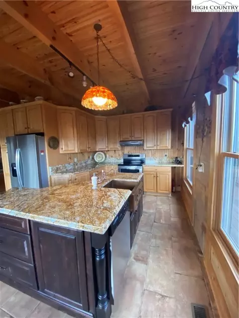 395 Skyview St, Deep Gap, NC 28618 photo 16
