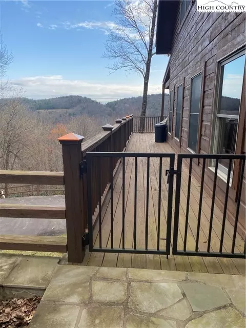 395 Skyview St, Deep Gap, NC 28618 photo 5