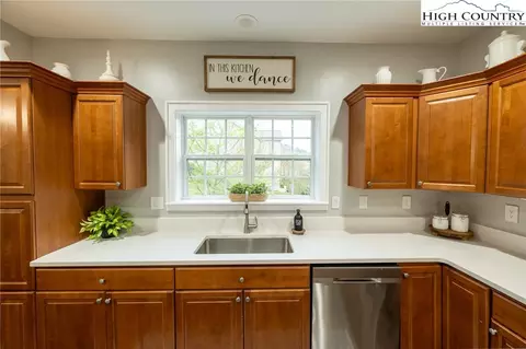 Kitchen - 202 Herman Ln, Boone, NC 28607 photo 4 of 5