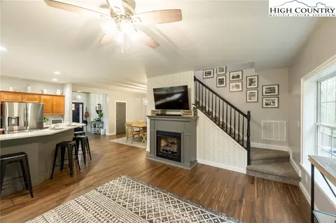 Living - 202 Herman Ln, Boone, NC 28607 photo 5 of 6