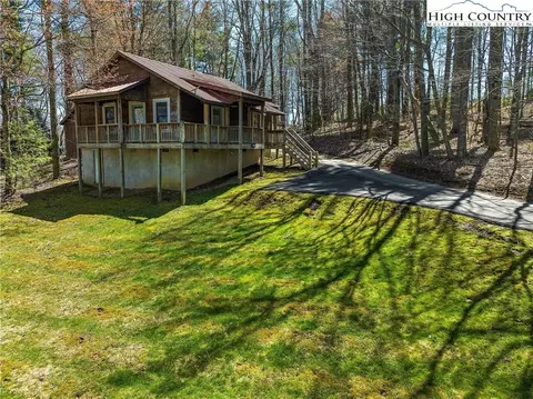 150 Red Feather Trl, Boone, NC 28607 photo 2
