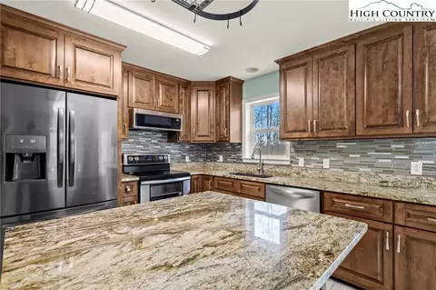 Kitchen - 137 Hawk Ter, Vilas, NC 28692 photo 2 of 6