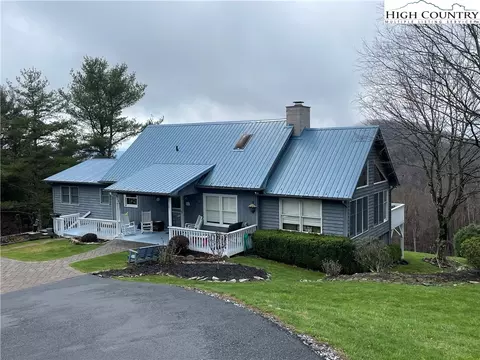 250 Dancing Wind Ct, Todd, NC 28684
