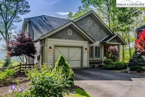 235 Mossy Springs Ln, Boone, NC 28607