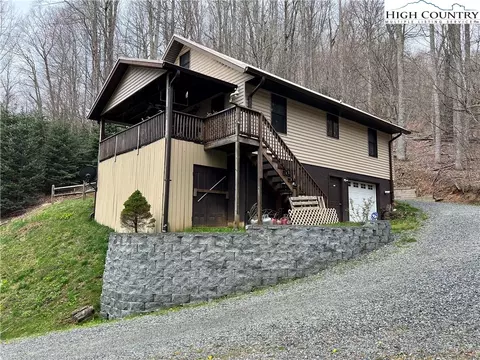109 Grady Winkler Rd, Boone, NC 28607