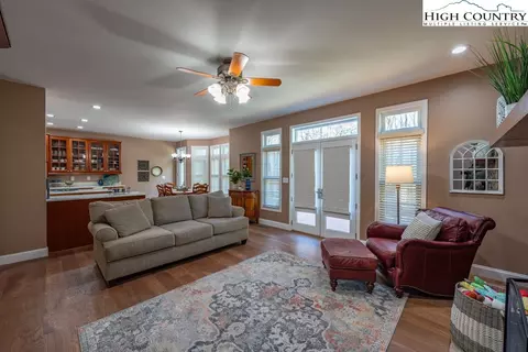 Living - 766 Parkcrest Dr, Boone, NC 28607 photo 2 of 4