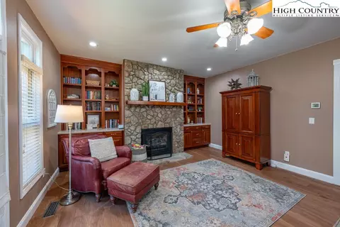 Living - 766 Parkcrest Dr, Boone, NC 28607 photo 3 of 4