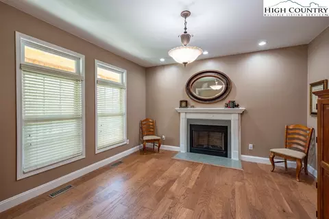 Living - 766 Parkcrest Dr, Boone, NC 28607 photo 4 of 4