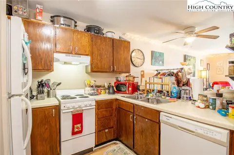 160 Zeb St #C-202, Boone, NC 28607 photo 7
