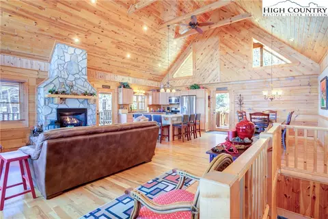 Living - 83 Ladybug Ln, Sparta, NC 28675 photo 2 of 4