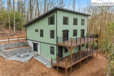 206 Dotson Mountain Trl, Boone, NC 28607