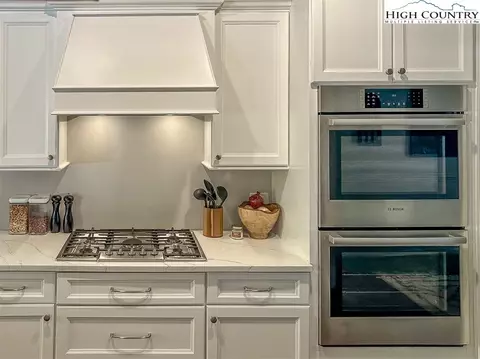 Kitchen - 190 Ridge Rd, Roaring Gap, NC 28668 photo 2 of 3