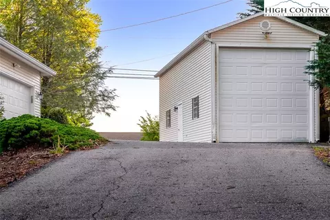 Exterior - 190 Ridge Rd, Roaring Gap, NC 28668 photo 8 of 9