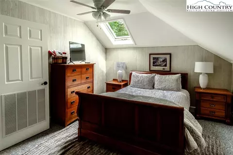 Bedroom - 190 Ridge Rd, Roaring Gap, NC 28668 photo 4 of 5