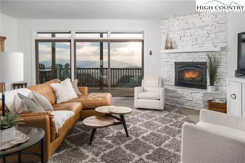 561 Craggy Pointe #12C, Sugar Mountain, NC 28604