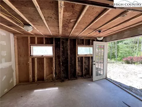 686 Will Perry Rd, Vilas, NC 28692 photo 15