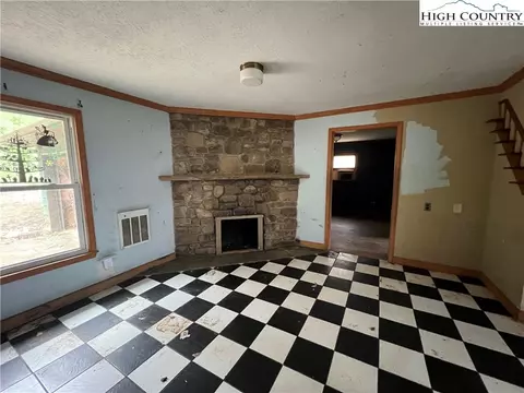 686 Will Perry Rd, Vilas, NC 28692 photo 8