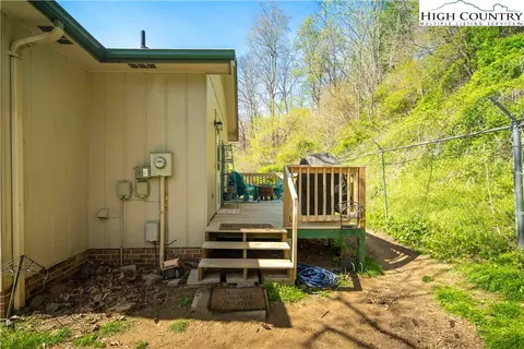 Exterior - 306 Green Briar Rd, Boone, NC 28607 photo 6 of 12