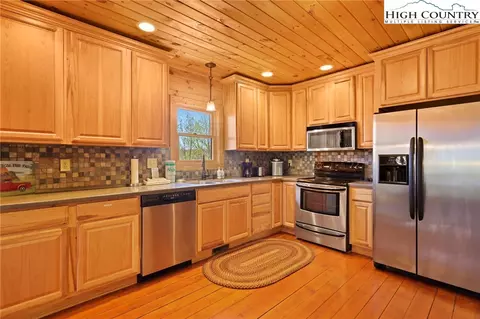 Kitchen - 327 Skyview St, Deep Gap, NC 28618 photo 1 of 2