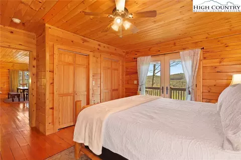 Bedroom - 327 Skyview St, Deep Gap, NC 28618 photo 4 of 14