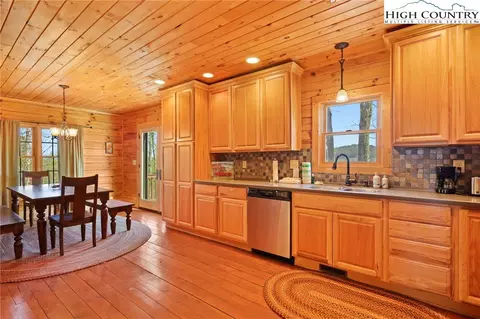 Dining - 327 Skyview St, Deep Gap, NC 28618 photo 3 of 3