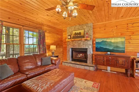 Bedroom - 327 Skyview St, Deep Gap, NC 28618 photo 1 of 14