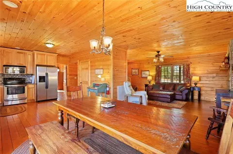 Dining - 327 Skyview St, Deep Gap, NC 28618 photo 2 of 3