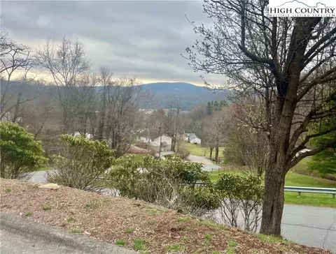 190 Ridge View Dr #17, Boone, NC 28607