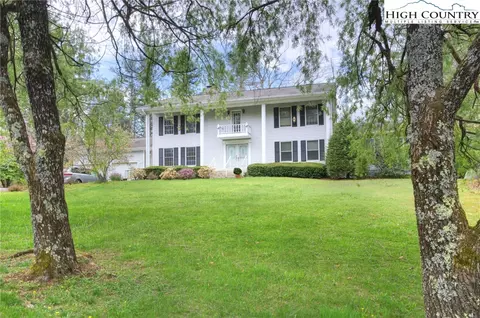158 John Dellinger Ln, Newland, NC 28657