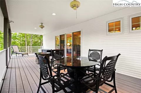 107 Huckleberry Ln, Beech Mountain, NC 28604 photo 4